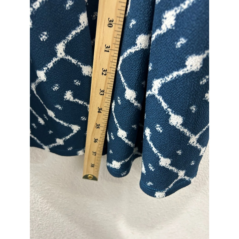 LuLaRoe Blue White Geometric Print Fit Flare Midi Dress Short Sleeve Pockets - Picture 5 of 10